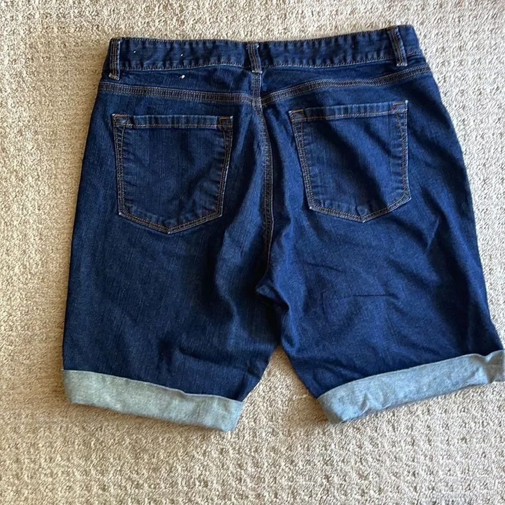 ❤️Loft Curvy Denim Jean Shorts - Picture 4 of 6